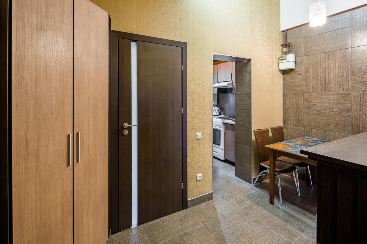 Ferienwohnung Svobody Avenue 10 Lemberg Exterior foto